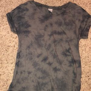 Zumiez dark green tie dye t-shirt size xs.